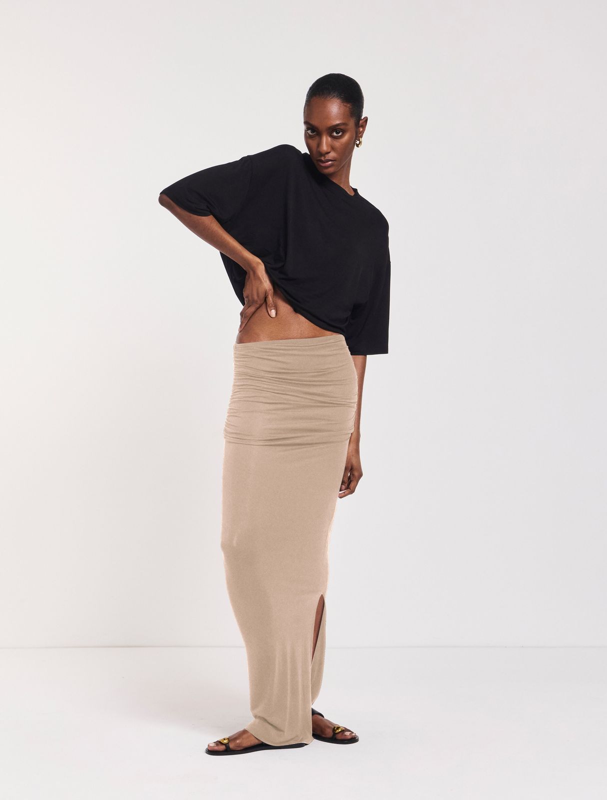 Leah Ruched Maxi Skirt In Taupe