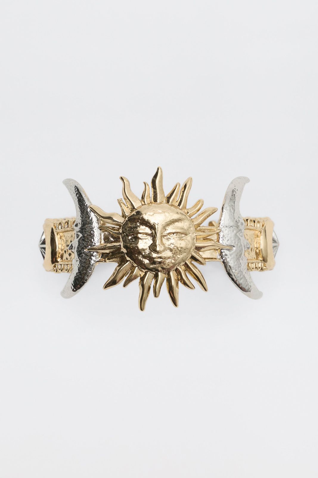 Ivanna  -  Gold