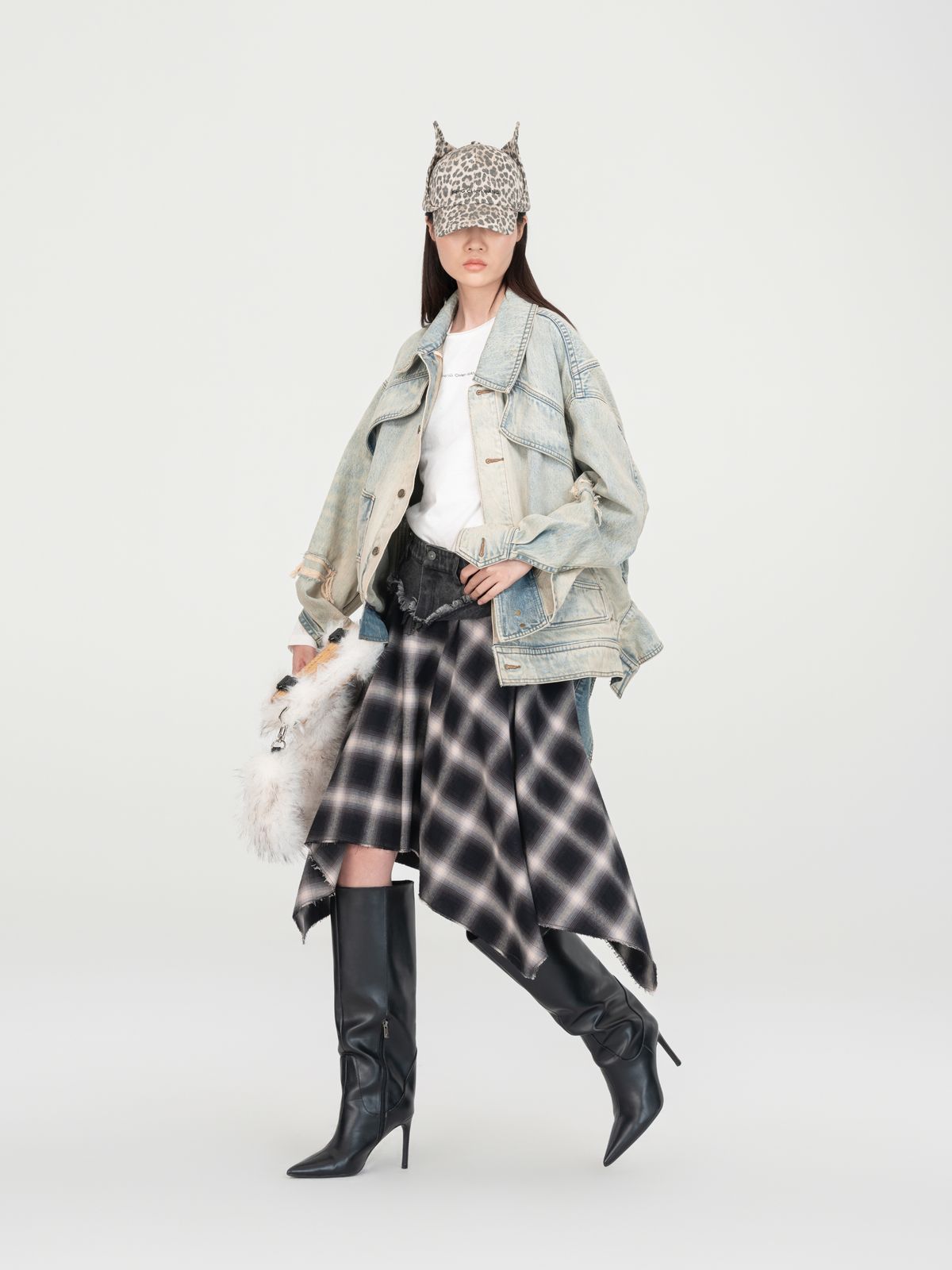 LIGHT BLUE INVERTED-CONSTRUCTION DISTRESSED DENIM JACKET