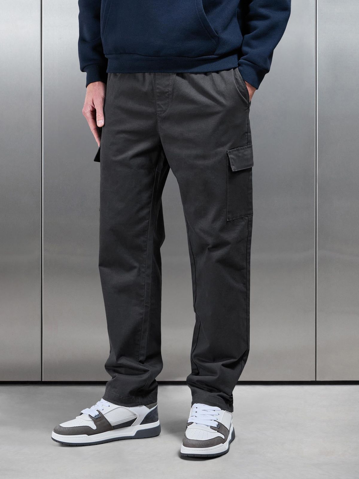 Relaxed Fit Cotton Cargo Pant In Grey