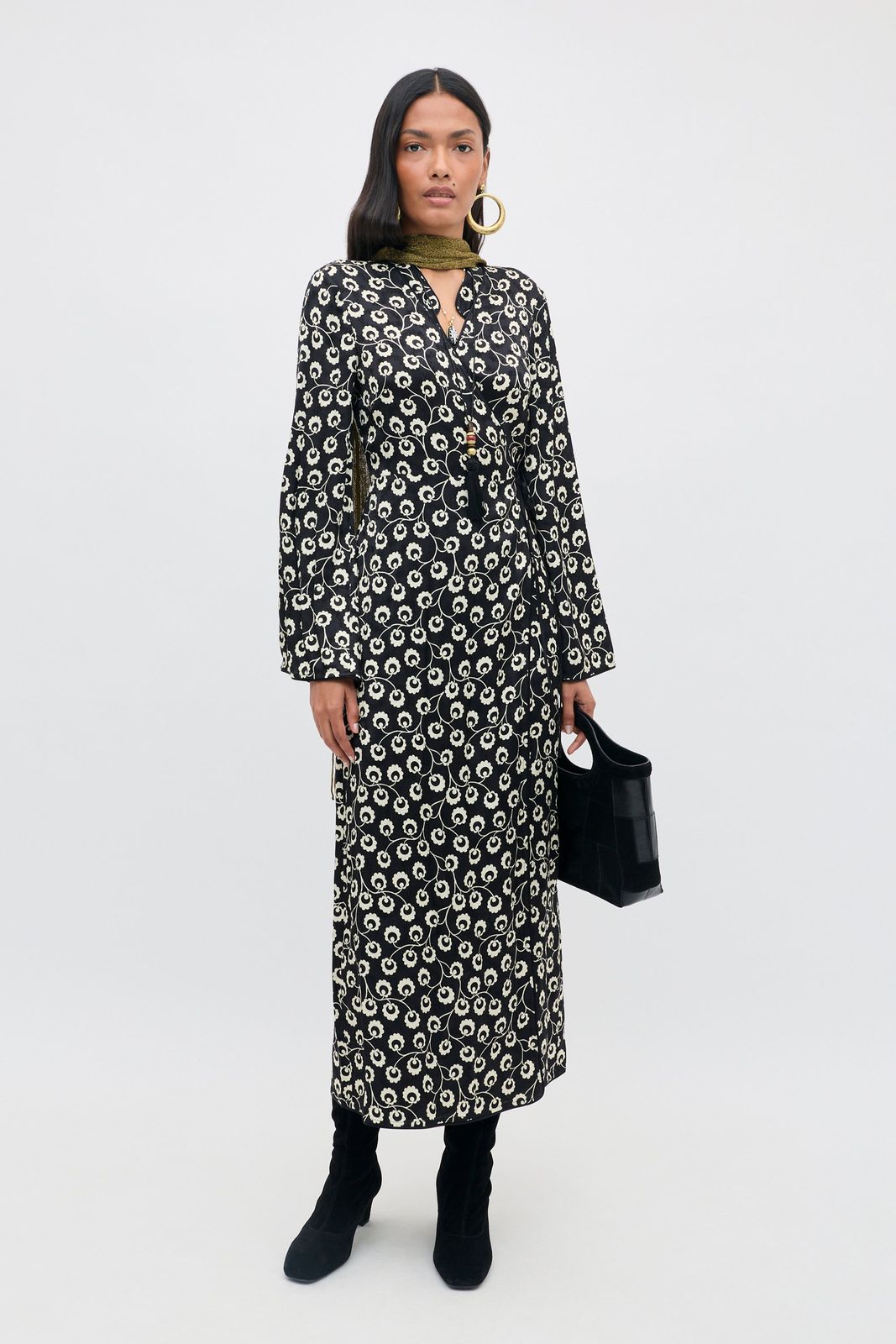 Cindy - Wishing Floral Black