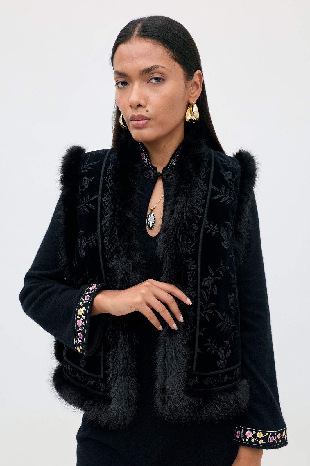 Taletha - Botanical Vine Embroidery Black