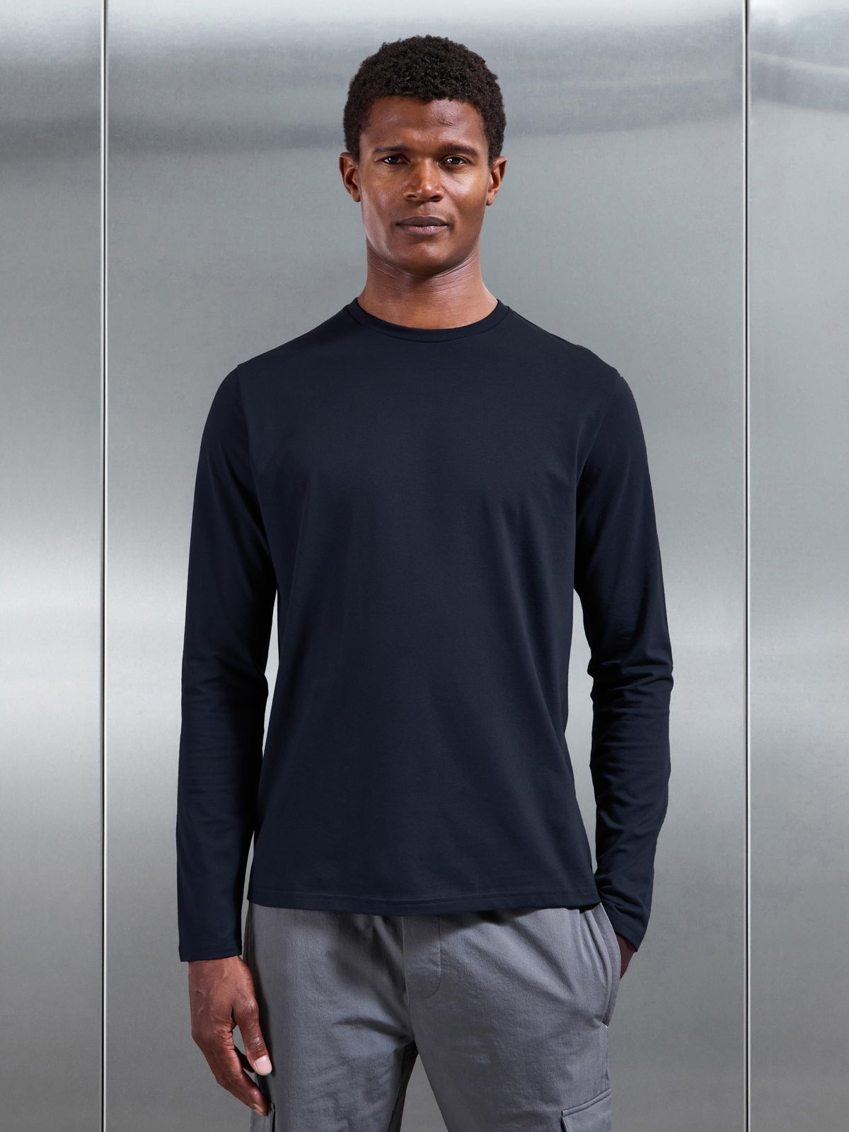 Essential Cotton Stretch Long Sleeve Slim T-Shirt in Navy