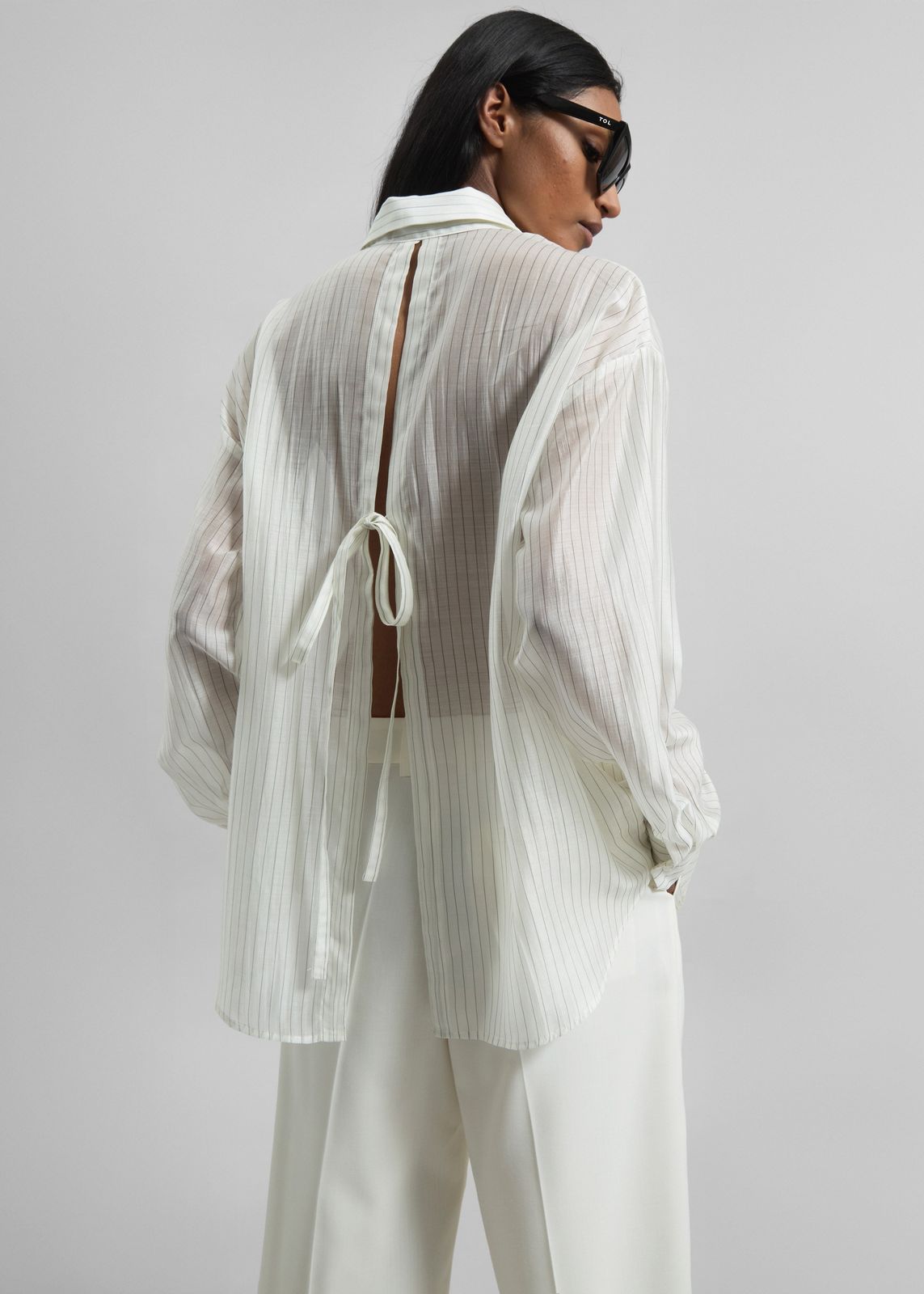Kesin Open Back Shirt - White/Grey Stripe