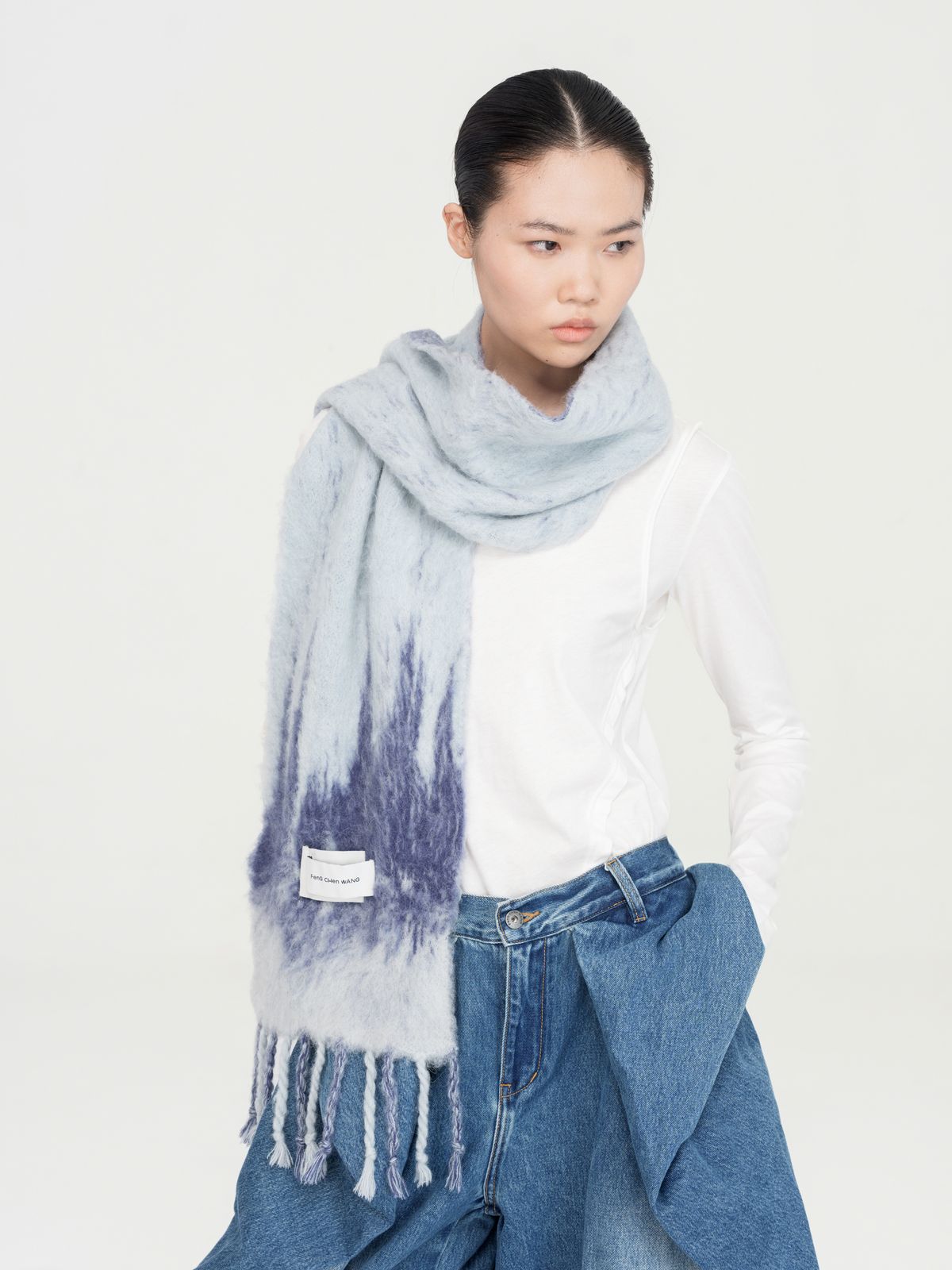 GRADIENT JACQUARD KNIT SCARF