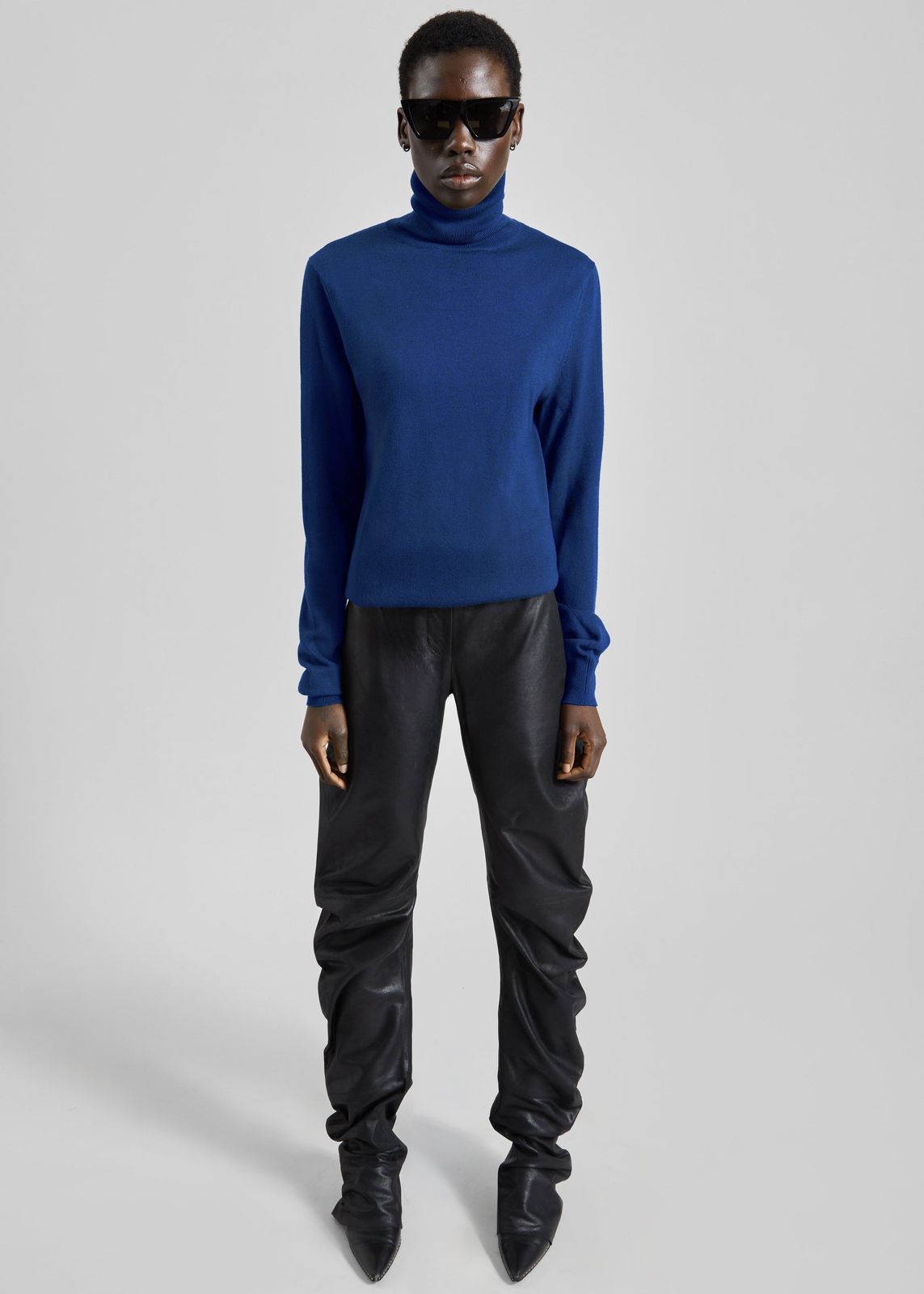 Eve Thin Turtleneck Sweater - Blue