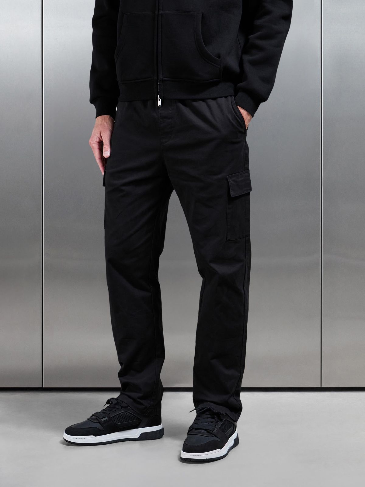 Relaxed Fit Cotton Cargo Pant in Black