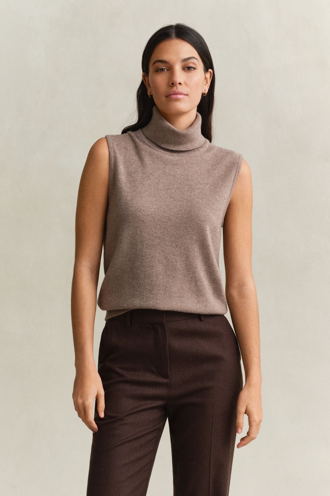 Sleeveless Turtleneck Sweater - DK SAND MELANGE