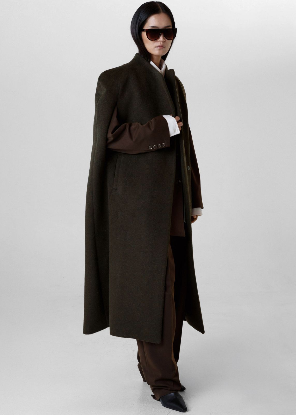 Roslev Cape Coat - Olive