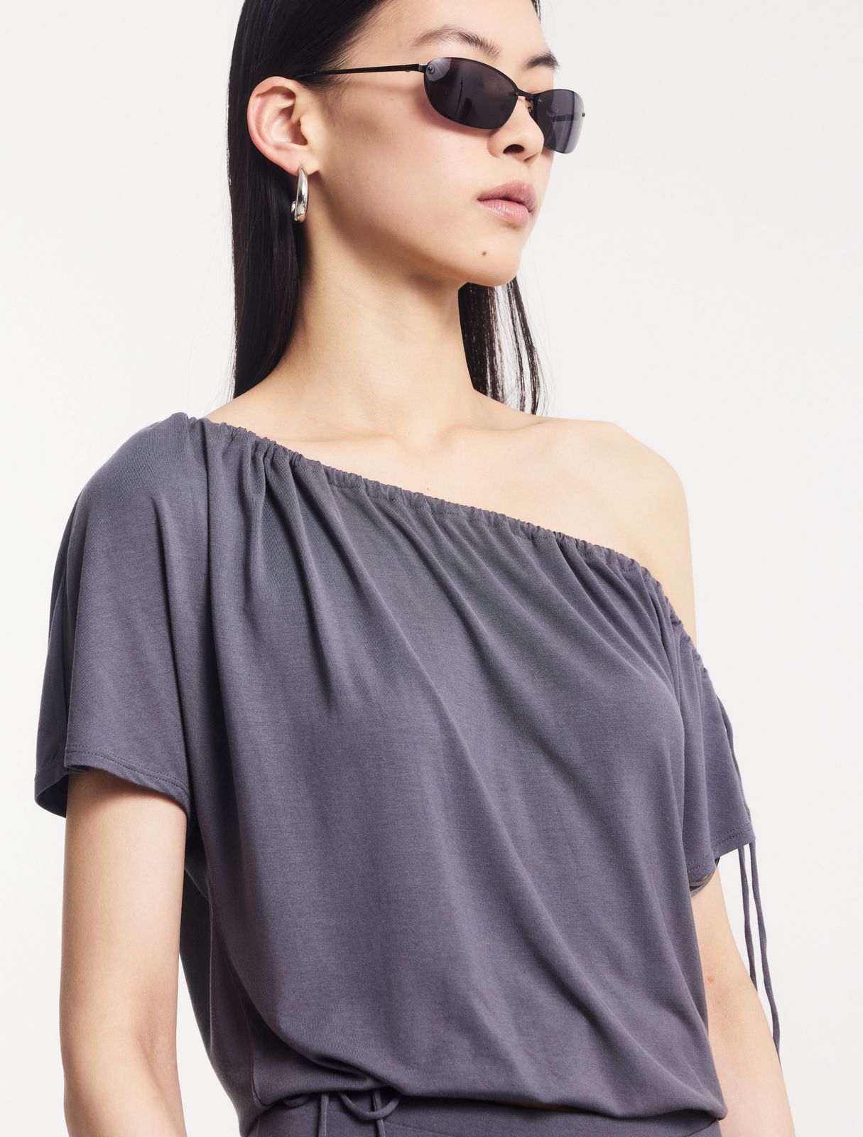 Marlowe Draw Cord Tee In Magnet