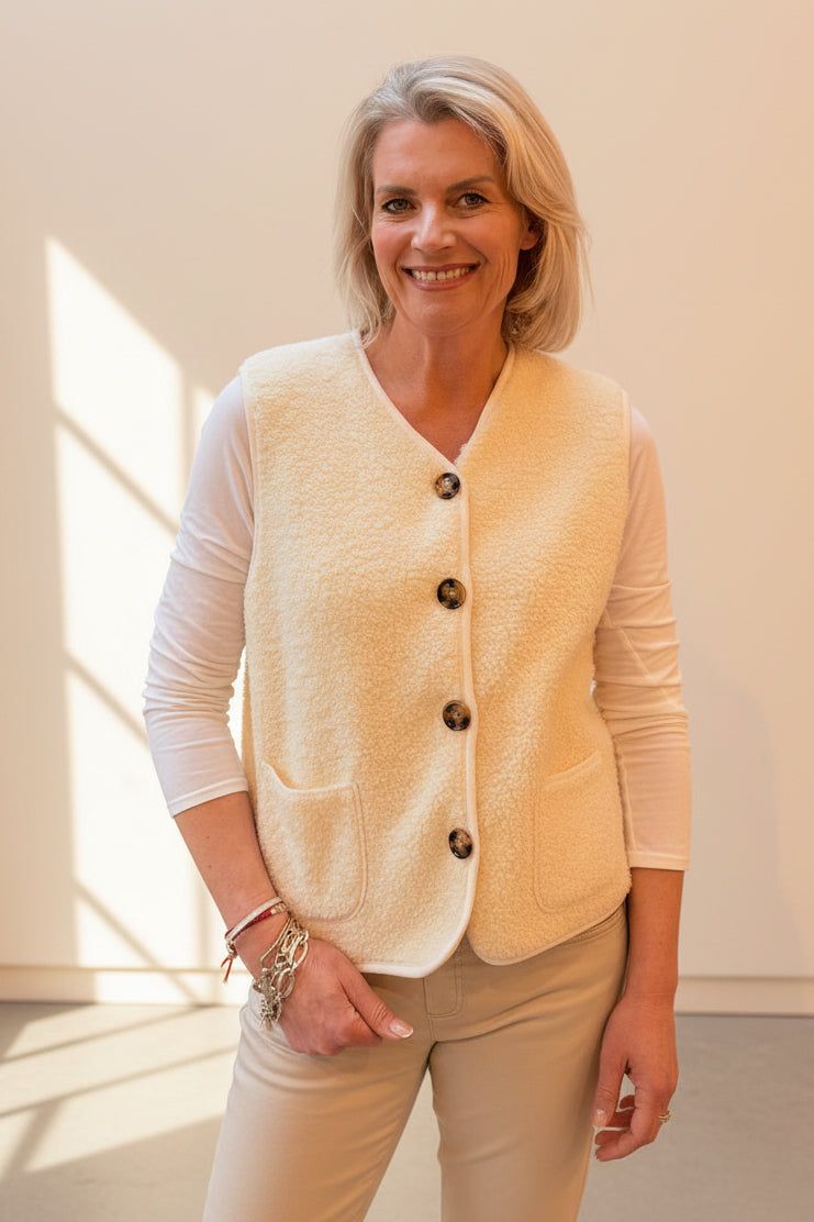 The Lipstick Edit Gilet by SNOB
