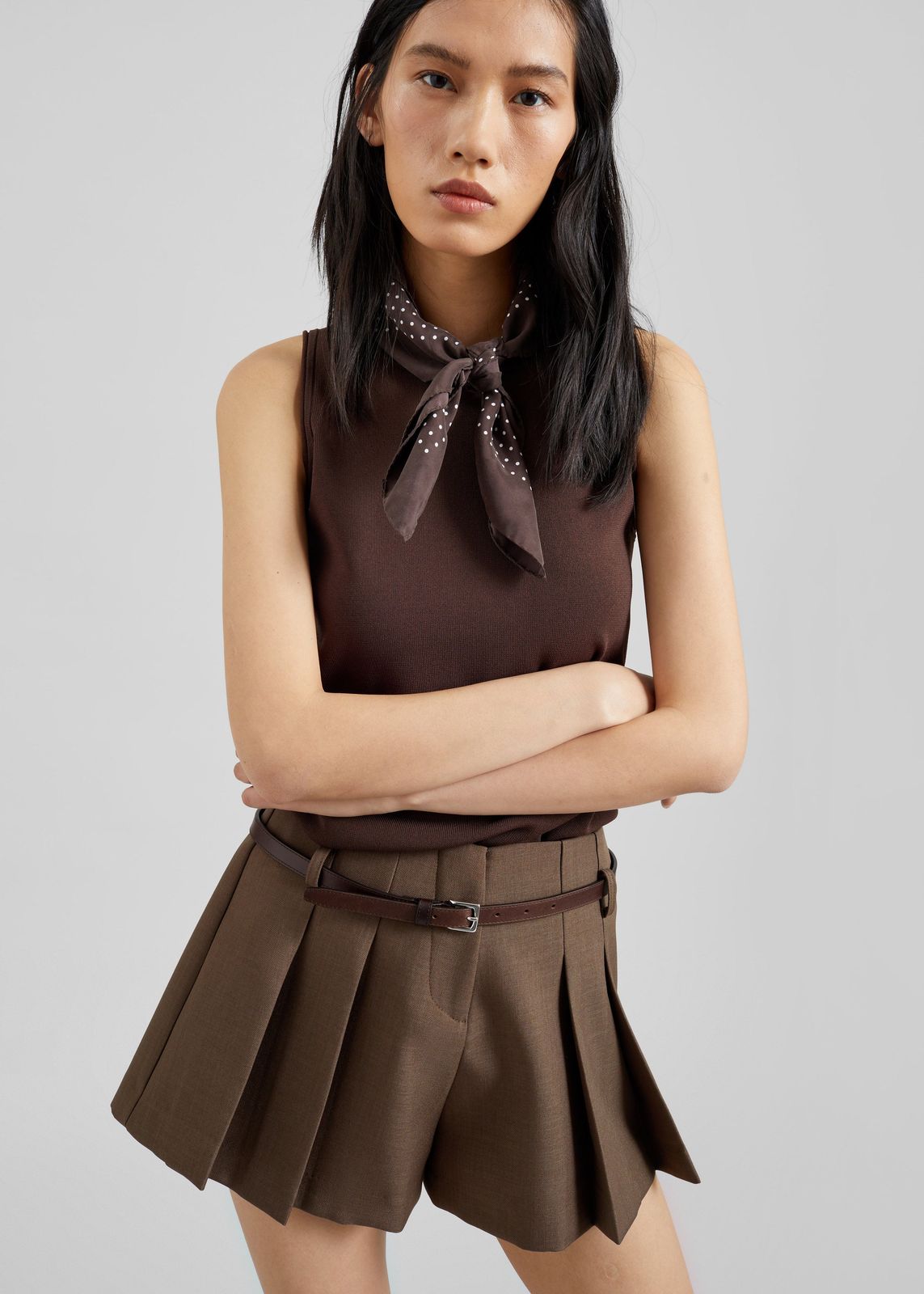 Lojsta Pleated Mini Shorts - Brown