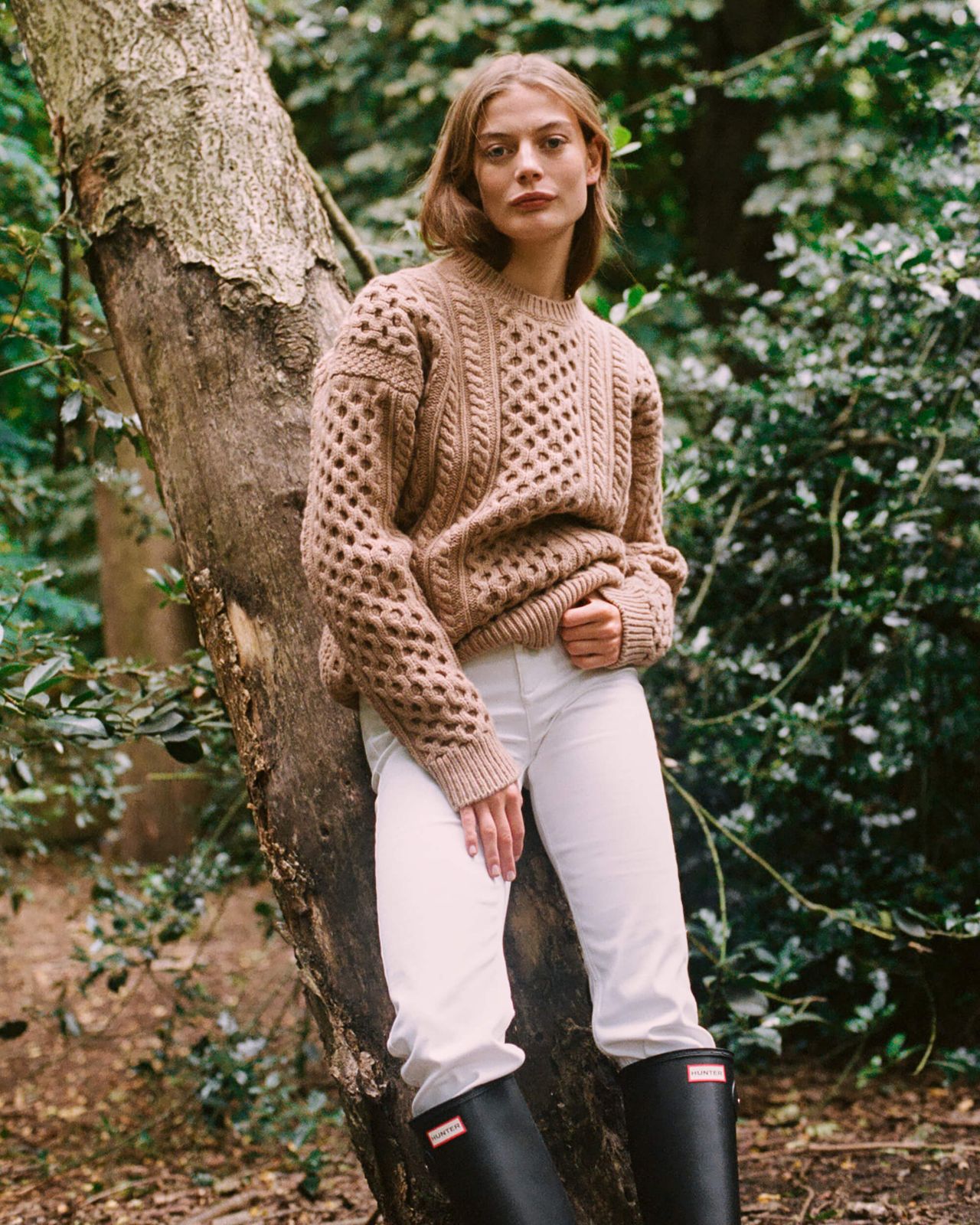 The Relaxed Lambswool Aran - Camel