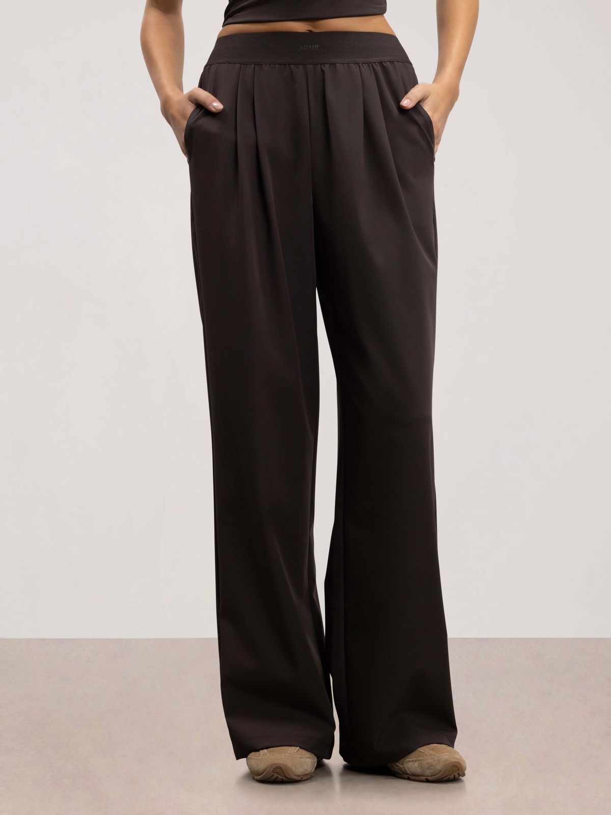 Womens Elasticated Waistband Trouser in Brown