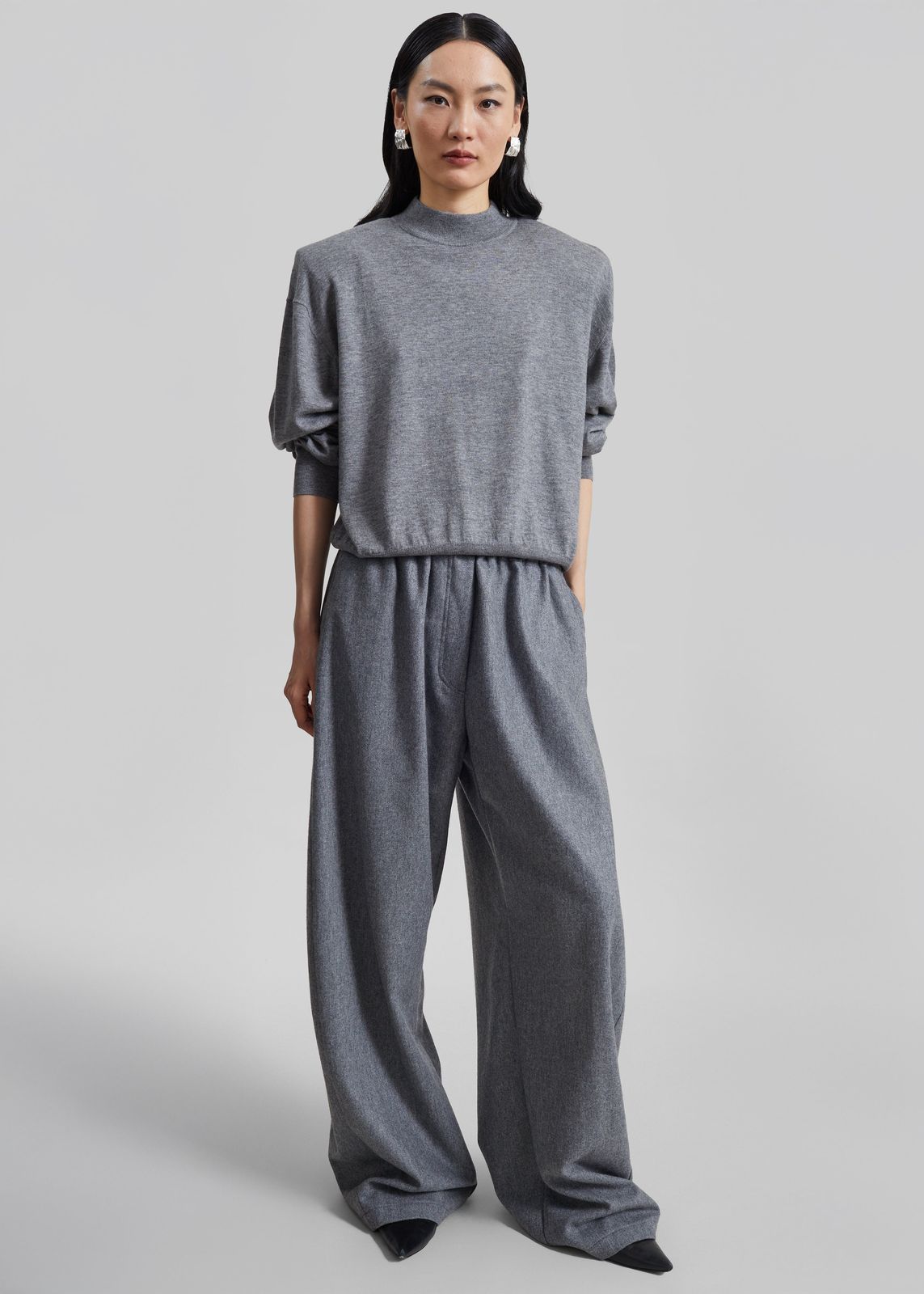 TheLatest Dora Flannel Wool Trousers - Light Grey