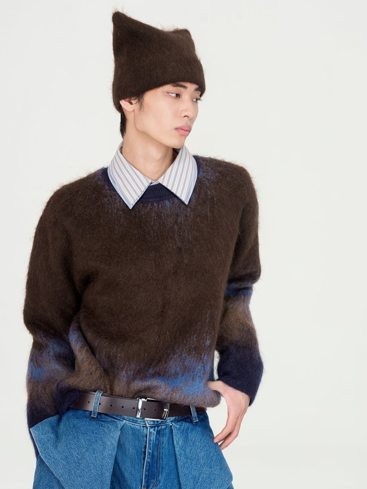 BROWN-TO-BLUE GRADIENT SWEATER