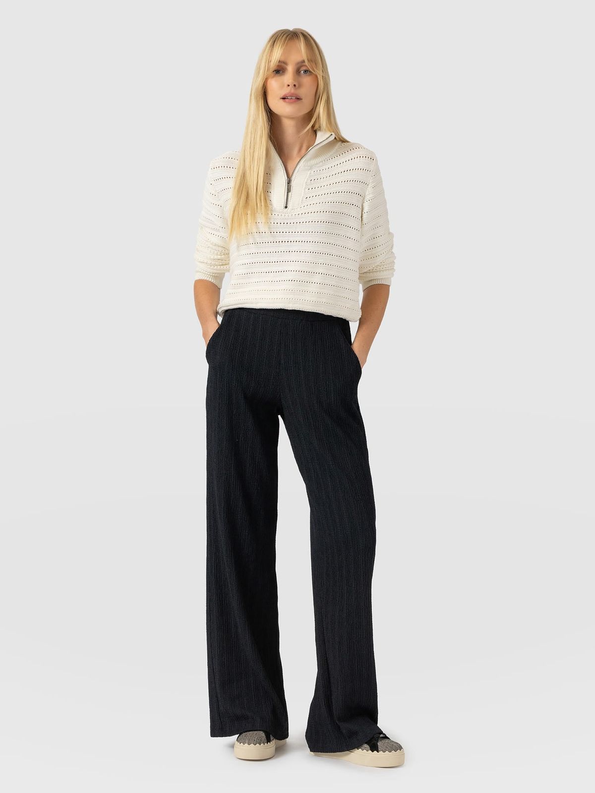 Hoxton Wide Leg Pant - Black Textured