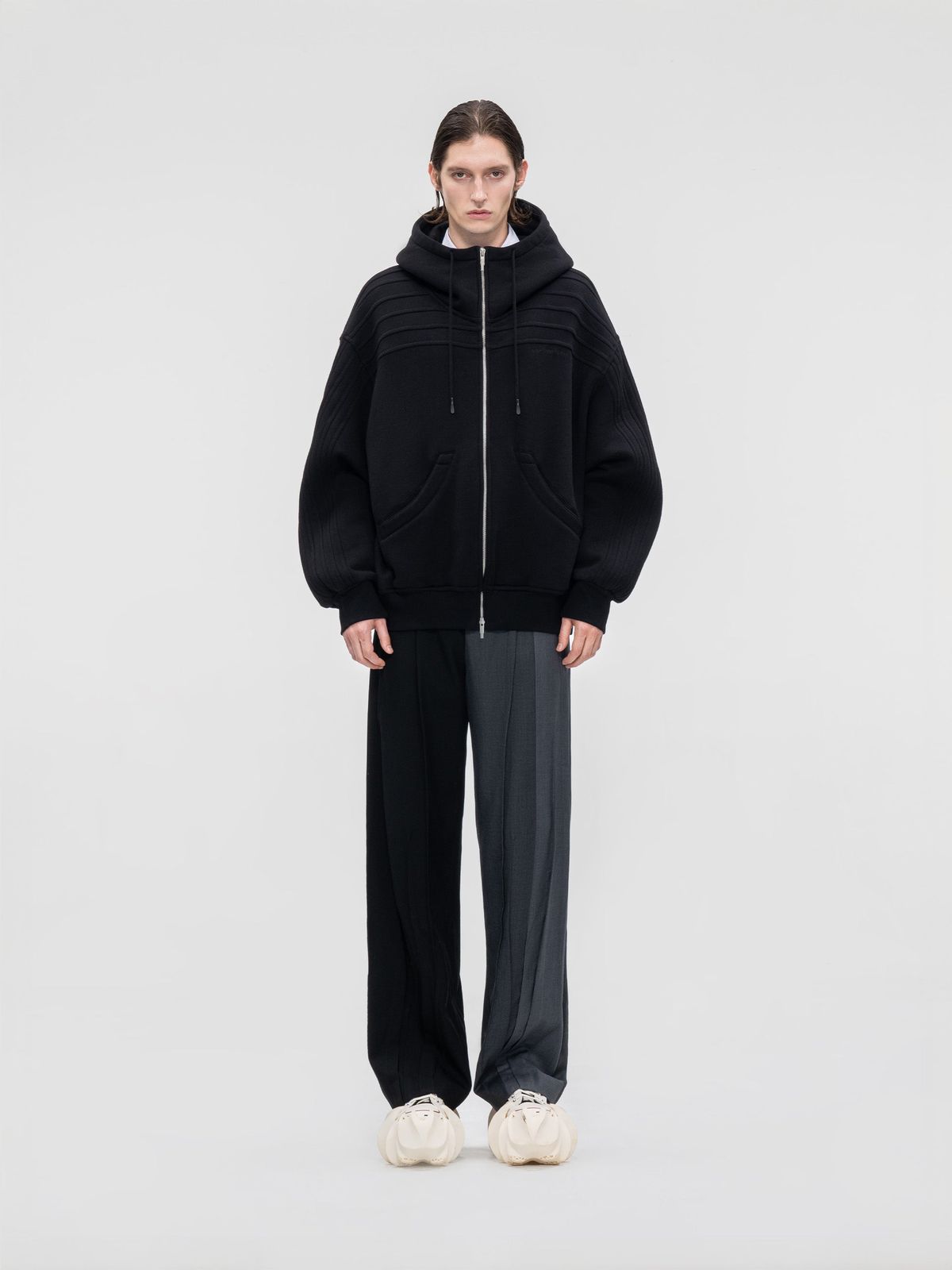 PLEATED HOODIE