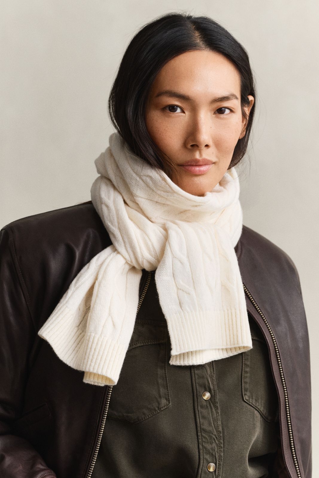 Wool Cable Knit Scarf - DEEP BROWN
