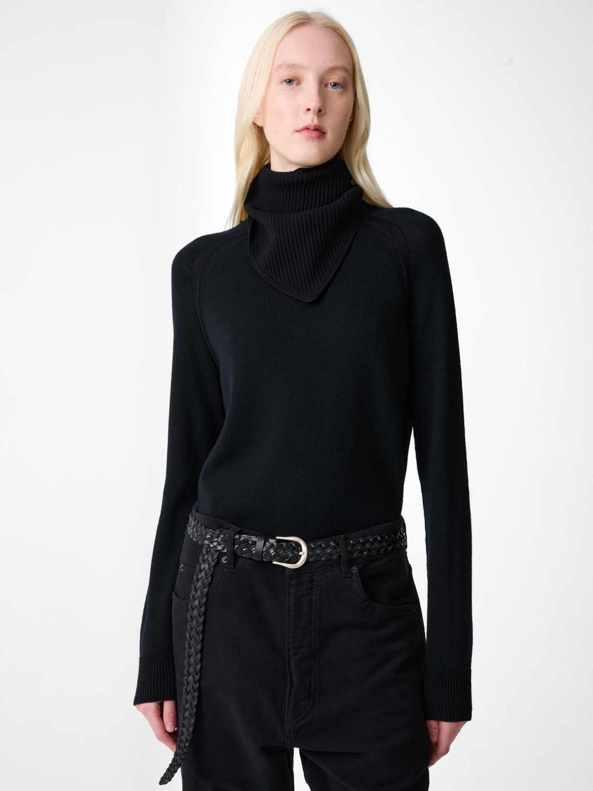 Loenne Knit In Black