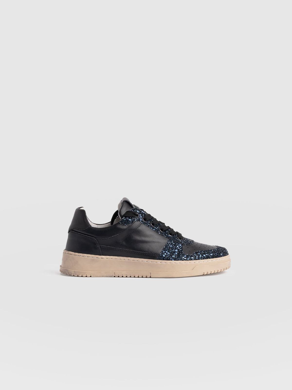 Onyx Trainer - Black/Navy