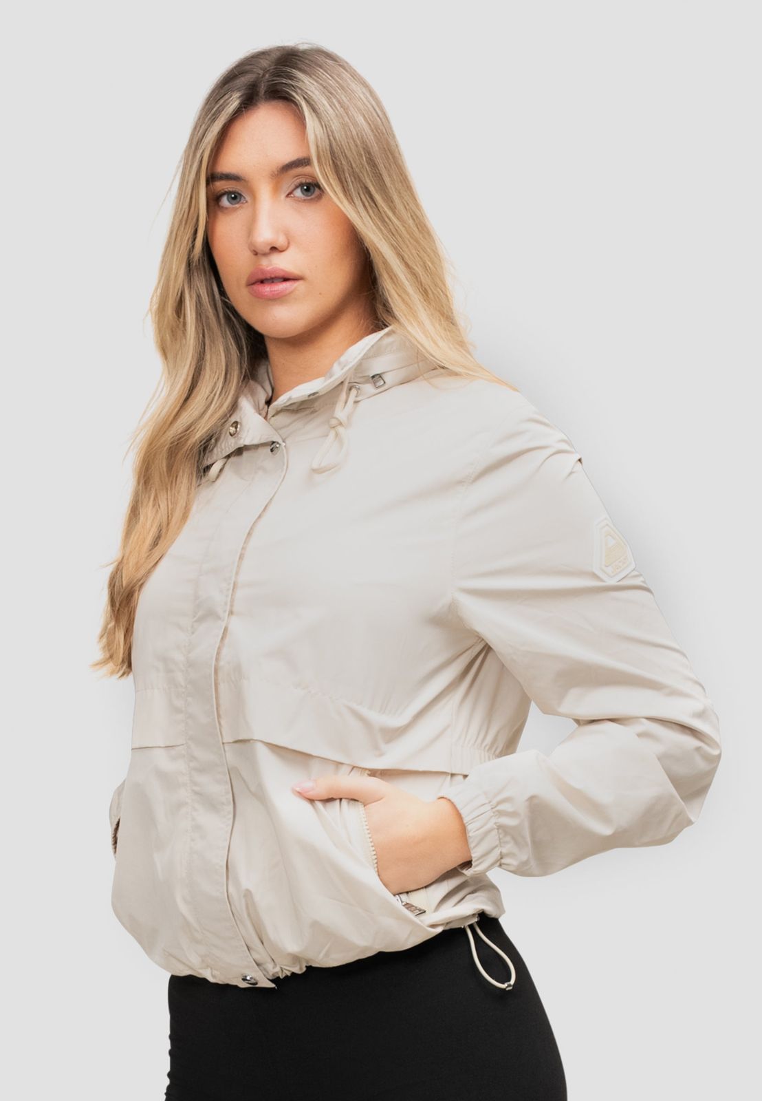 Atlas Lightweight Windbreaker Cream