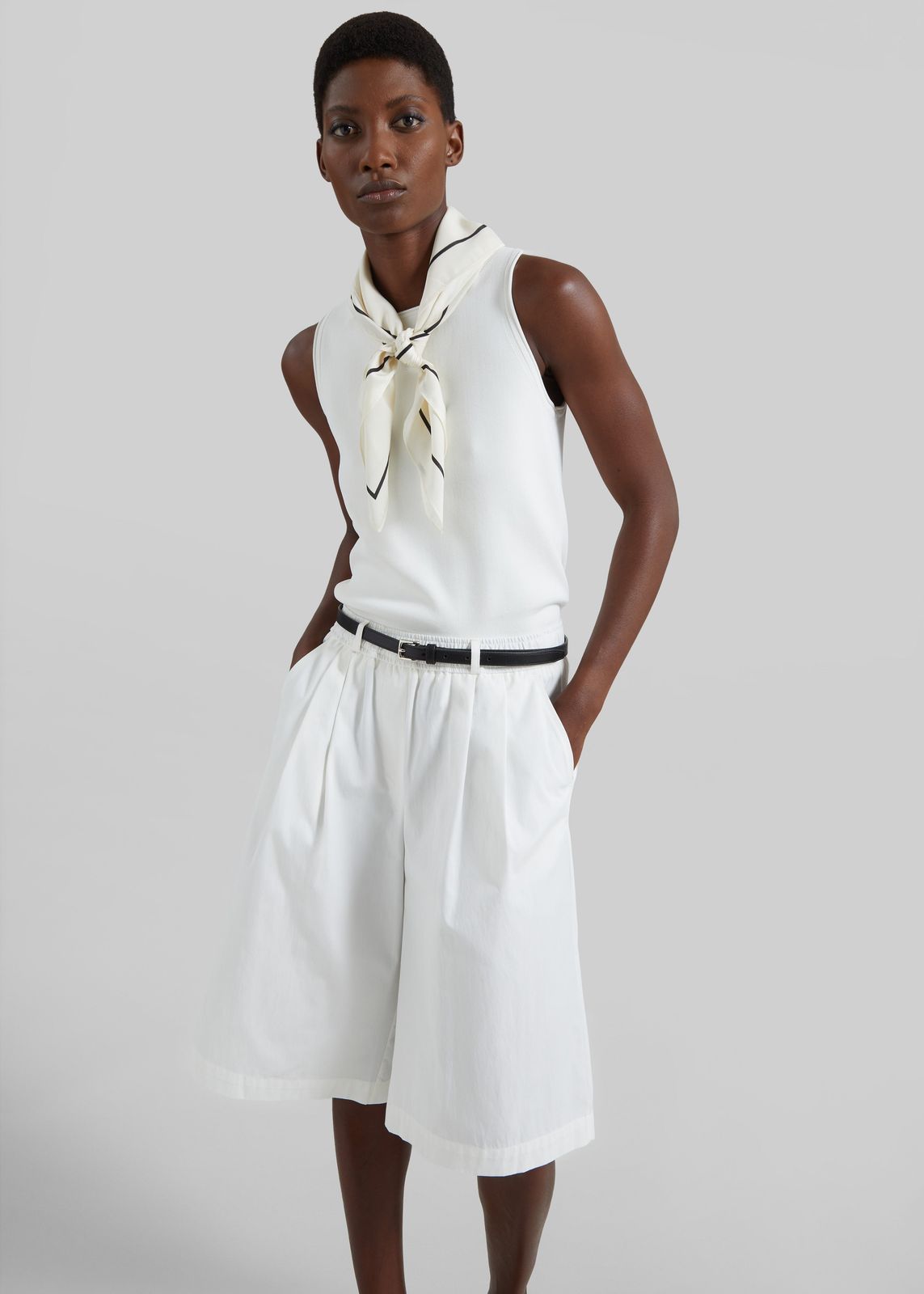 Arvert Bermuda Shorts - White