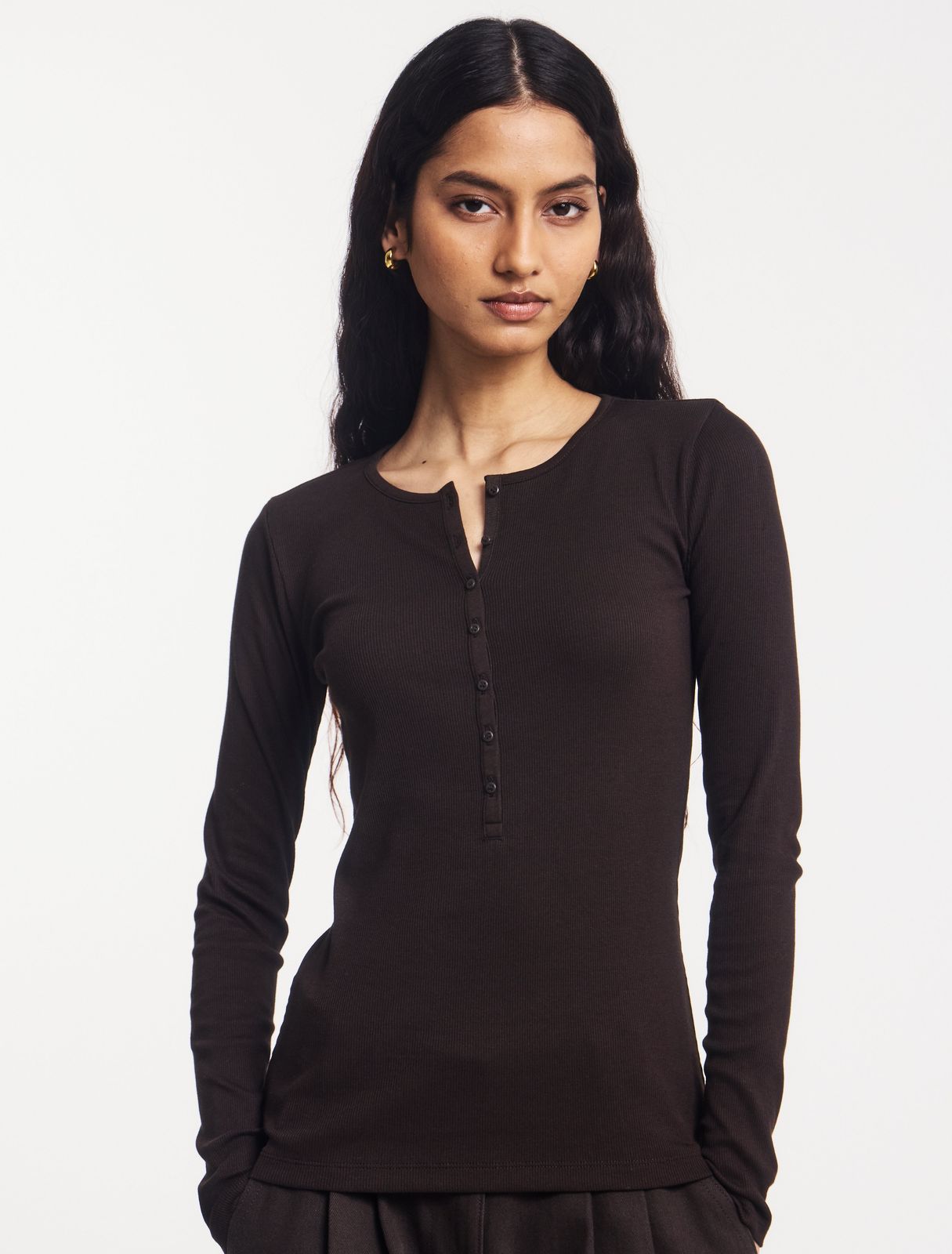 Classic Rib Henley In Bitter Chocolate